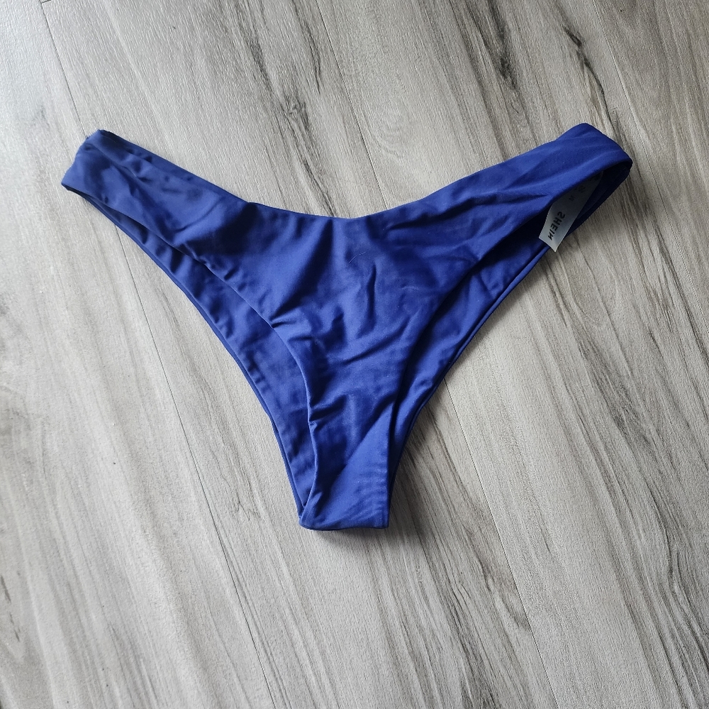 Bikini Bottom - Picture 2 of 4
